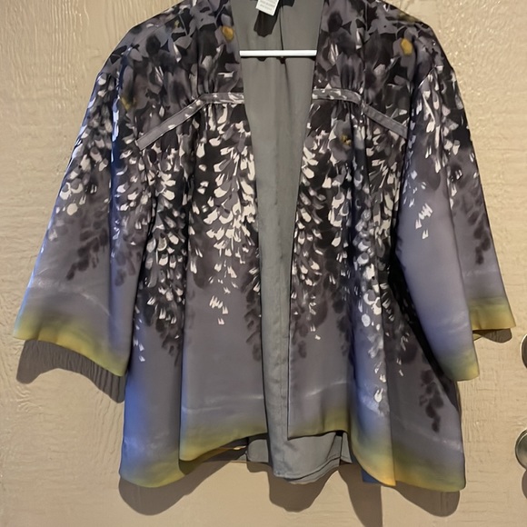 Beth - Picture 2 of 4